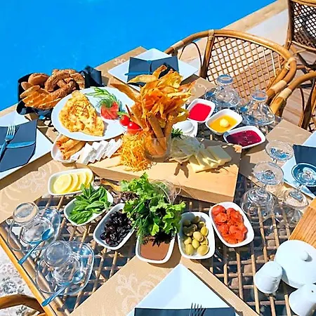 Cinar Butik Bodrum 3*